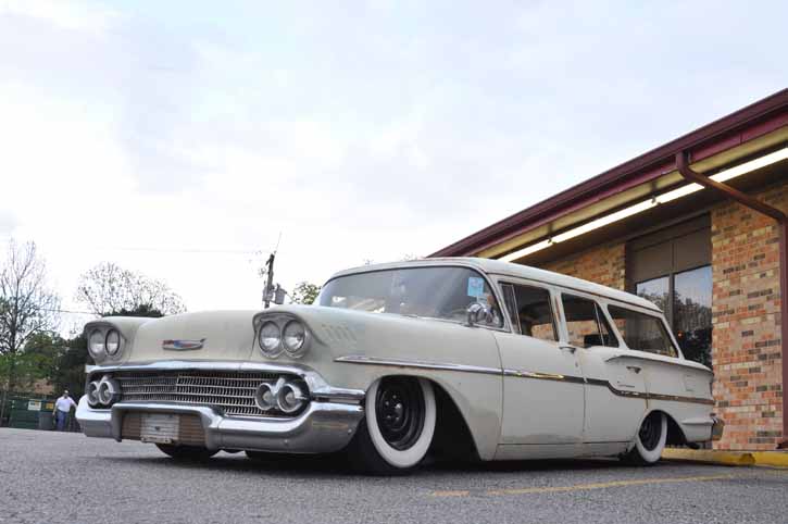 Top Notch Burgers Cruise: The Cooler Hot Rods, Kustoms, and Trucks In Austin Converge!