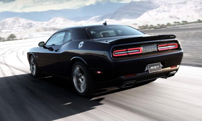 2015-Dodge-Challenger-SRT-Hellcat