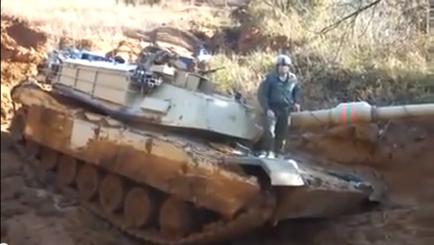 Watching An M1 Abrams Tank Extract Itself From A Mud Pit Is Hilarious For Everyone Except The Driver