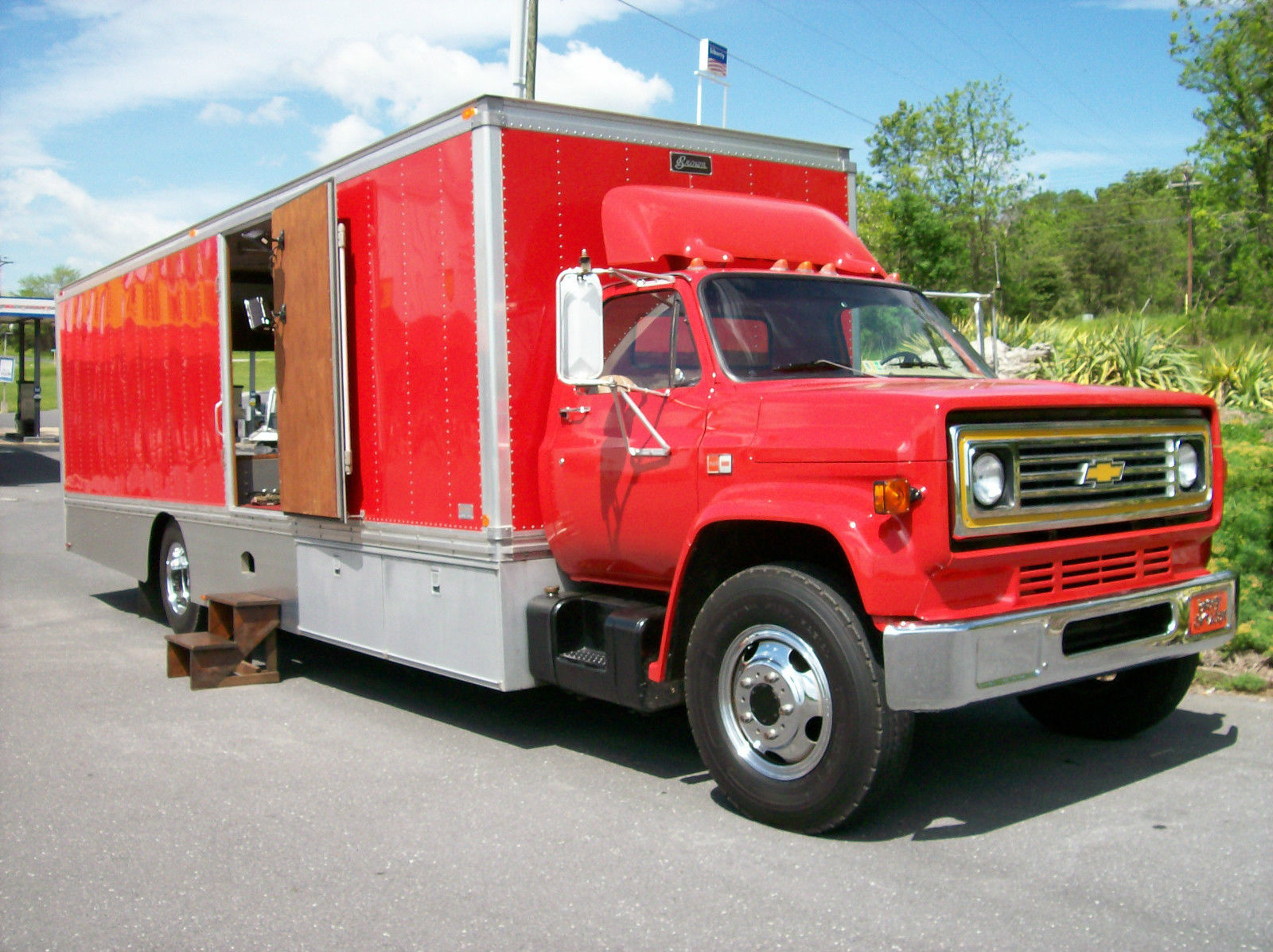 Want To Haul Like A Pro Drag Racer From The Early 1980s? This GMC Is For You!