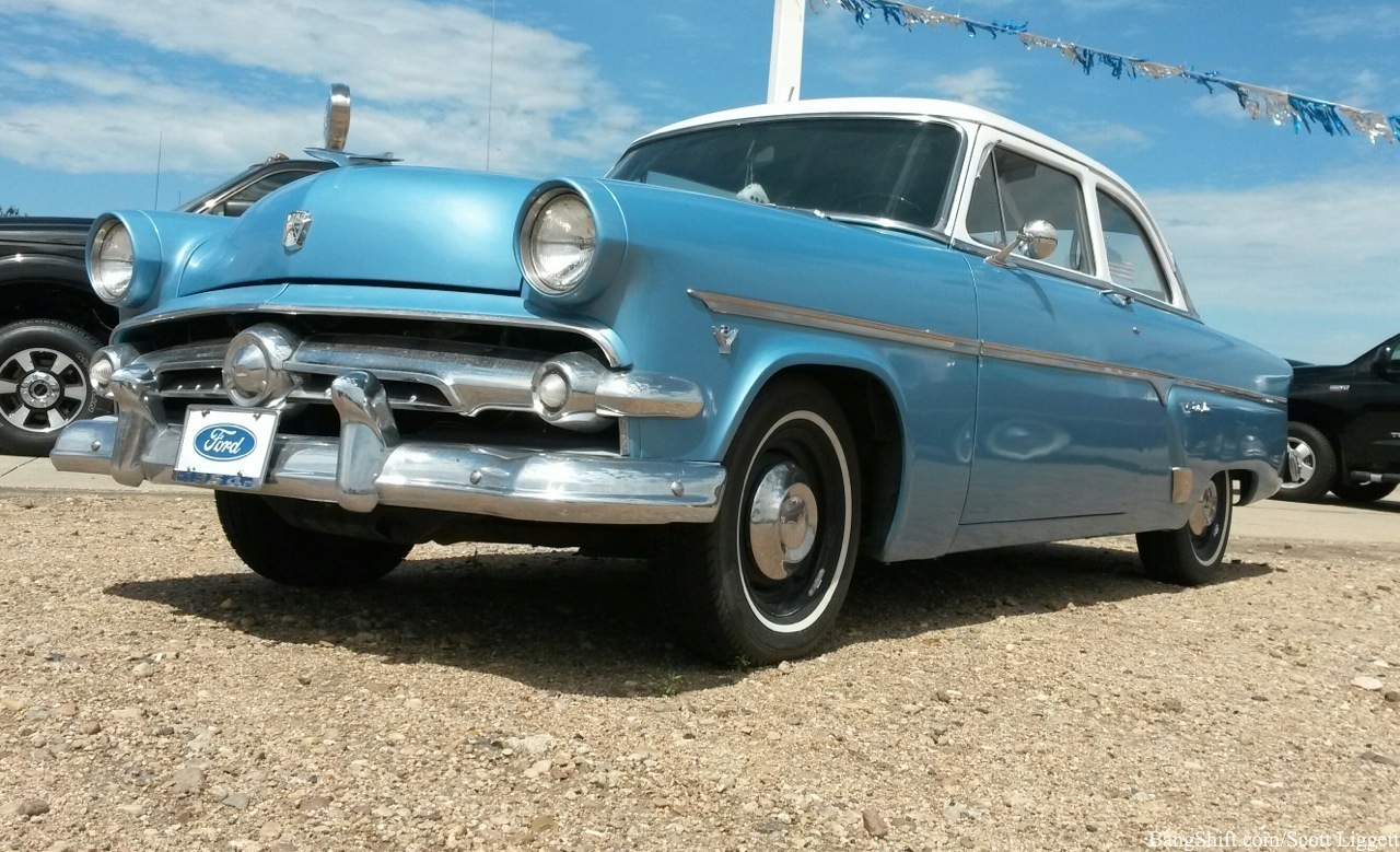 Roadside Find: A 1954 Ford Customline That’s Barely Aged And For Sale, And More!