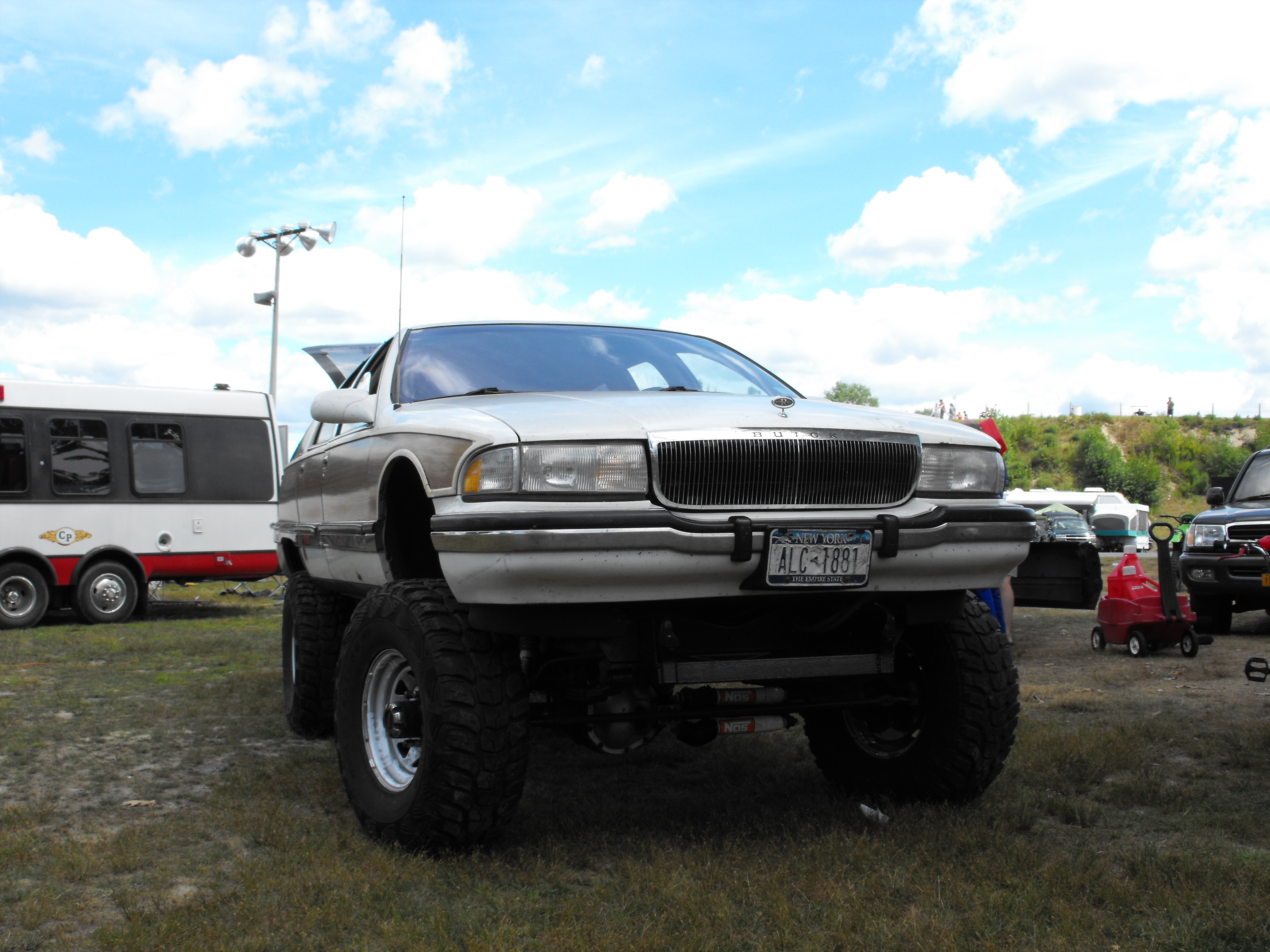 lifted buick roadmaster