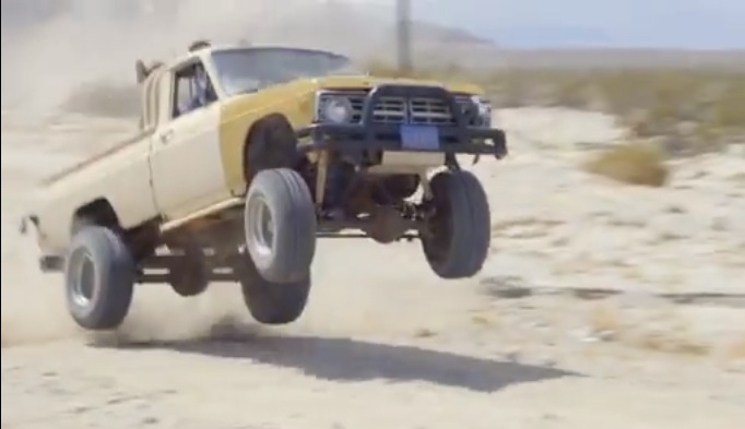 Romping A Pair Of Ford Couriers In The Desert Looks Fun (And Kind Of Painful)
