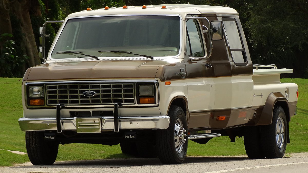 Bangshiftcom E 350 Dually Fifth Wheel Hauler