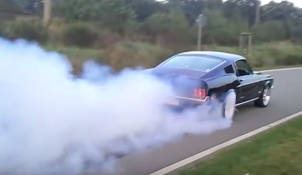 This 427-powered Mustang Makes The Tires Literally Scream…Punish All Tires!