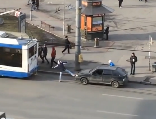 Watch The Two Dumbest Men In Russia Fail In The Most Hilarious Way Possible To Steal A Tow From A City Bus