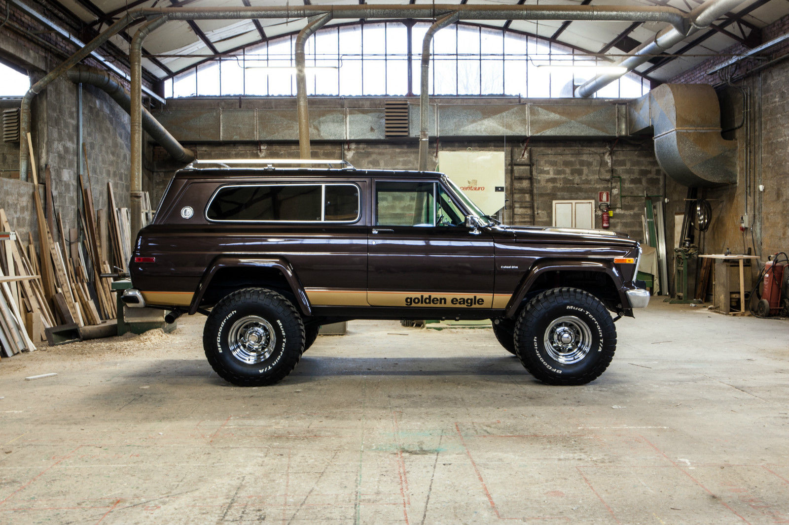 eBay Find: This 1979 Jeep Golden Eagle May Be The Nicest One On Earth In The Weirdest Place