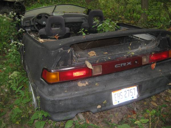 We’ve Never Seen A Car More Ready To Die Than This 1990 Honda CRX – Please, Someone Put It Out Of It’s Misery!