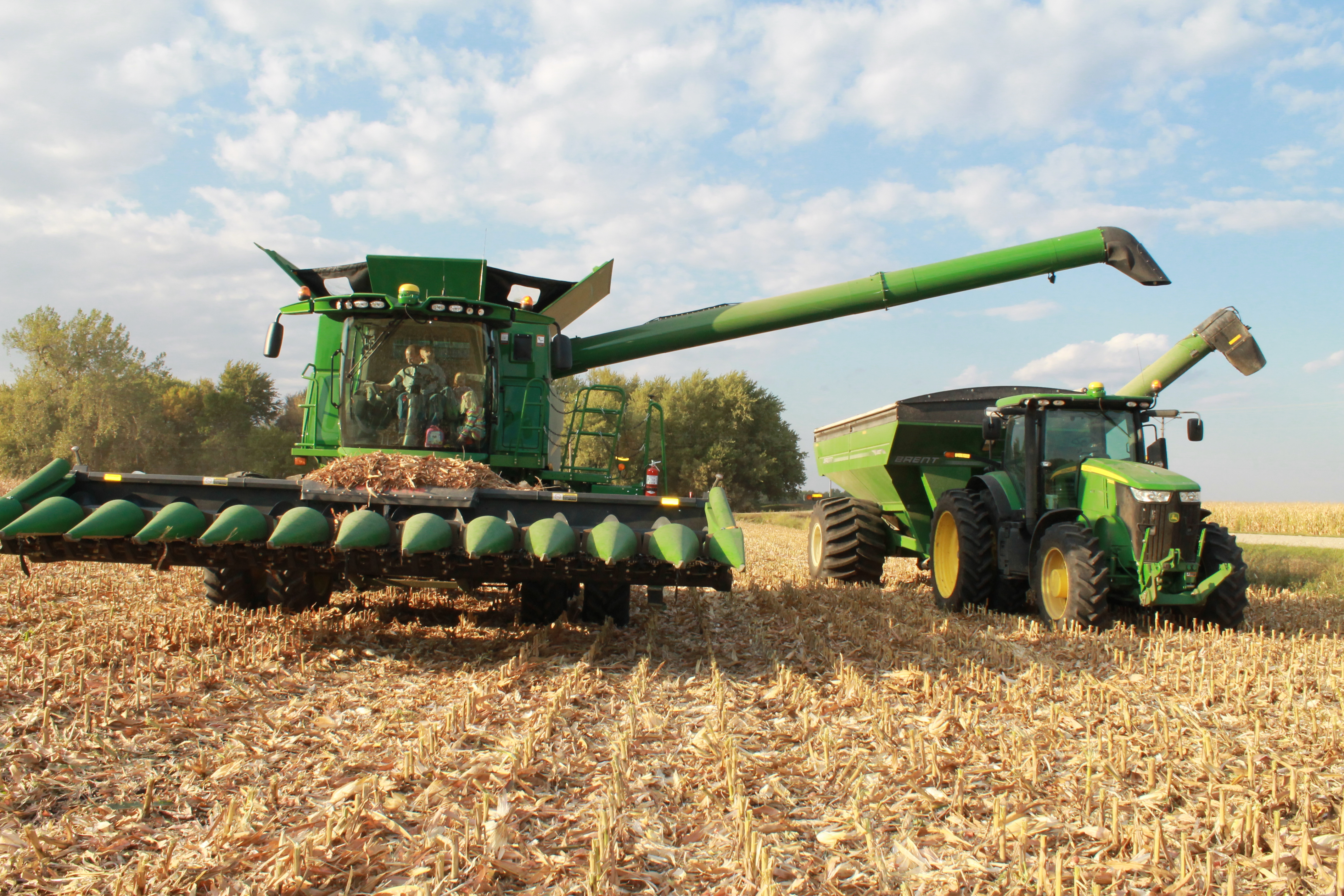 Ever Wonder How A Corn Combine Works? This Video Will Show You How!