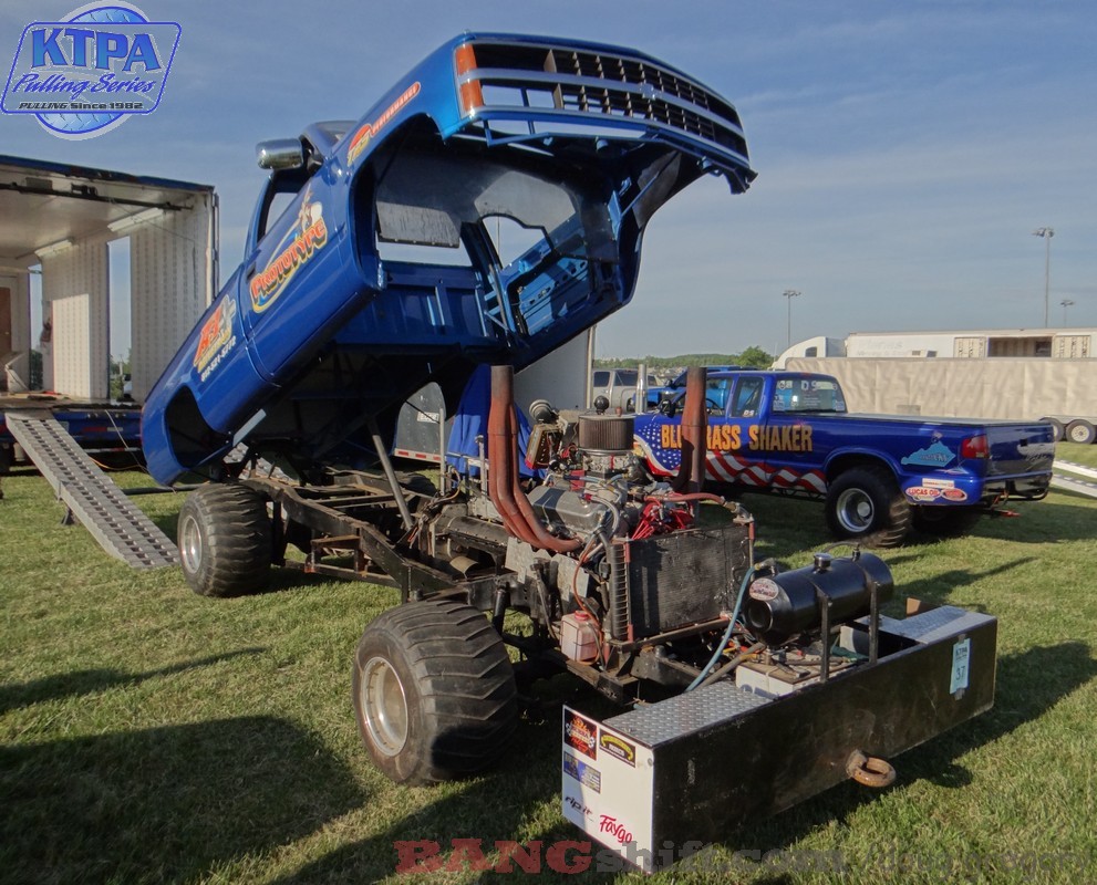 KTPA Pulling Action: Hot Farm Tractors and Pro Stock 4WD Trucks!