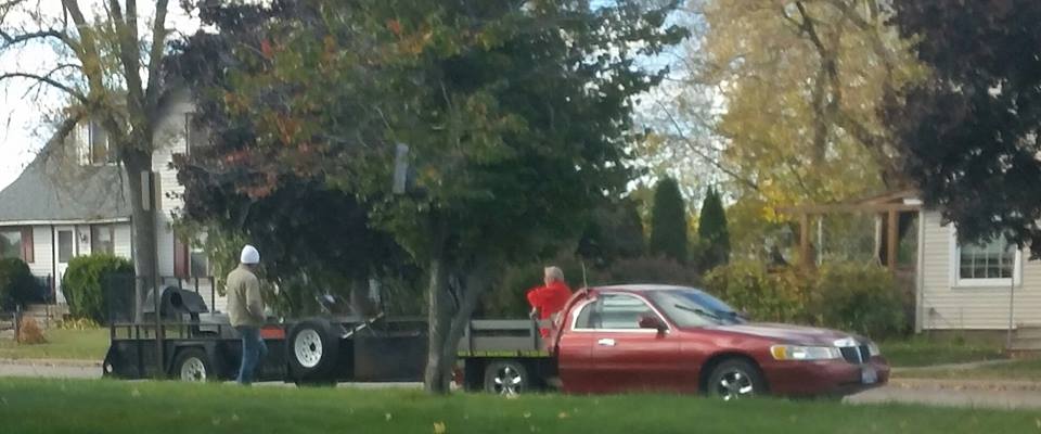 Caption This: Who Says You Can’t Have Your Cake And Eat It Too With This Lincoln Flatbed?