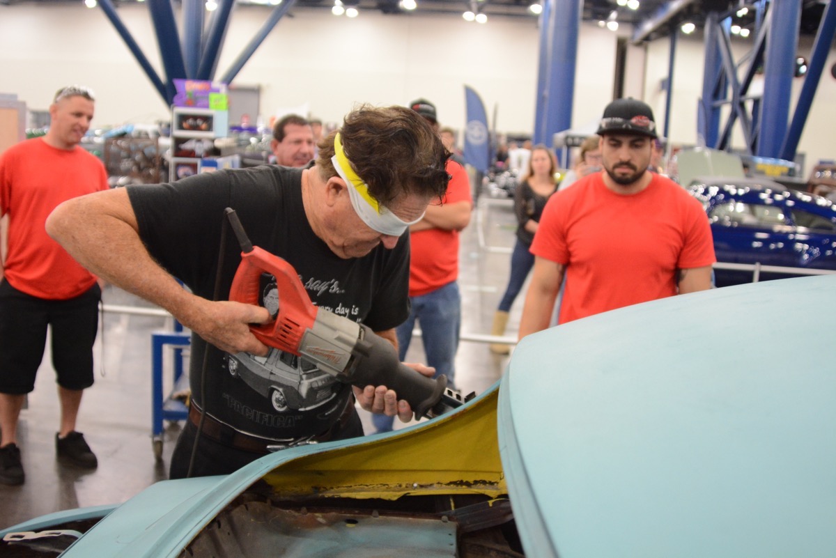 Houston Autorama 2015: Gene Winfield Chops A Top And A Lot More!