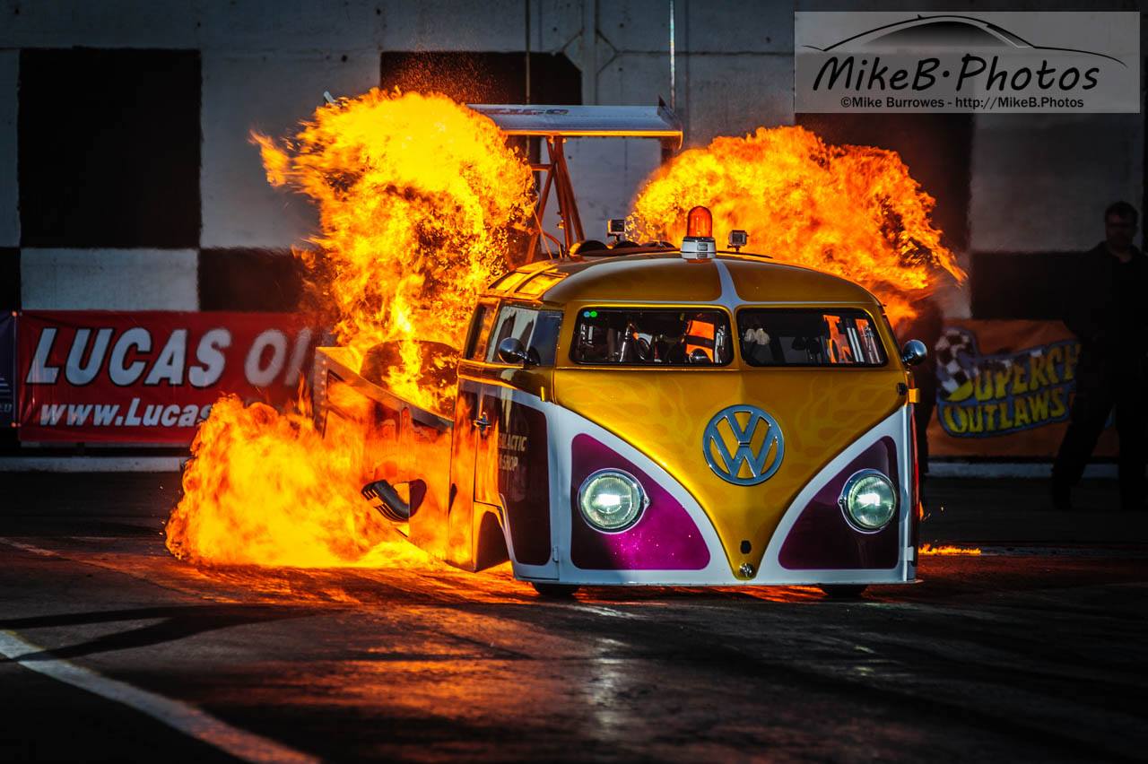 Nostalgia Drag Action: The NSRA Drags At Shakespeare County Raceway In England!