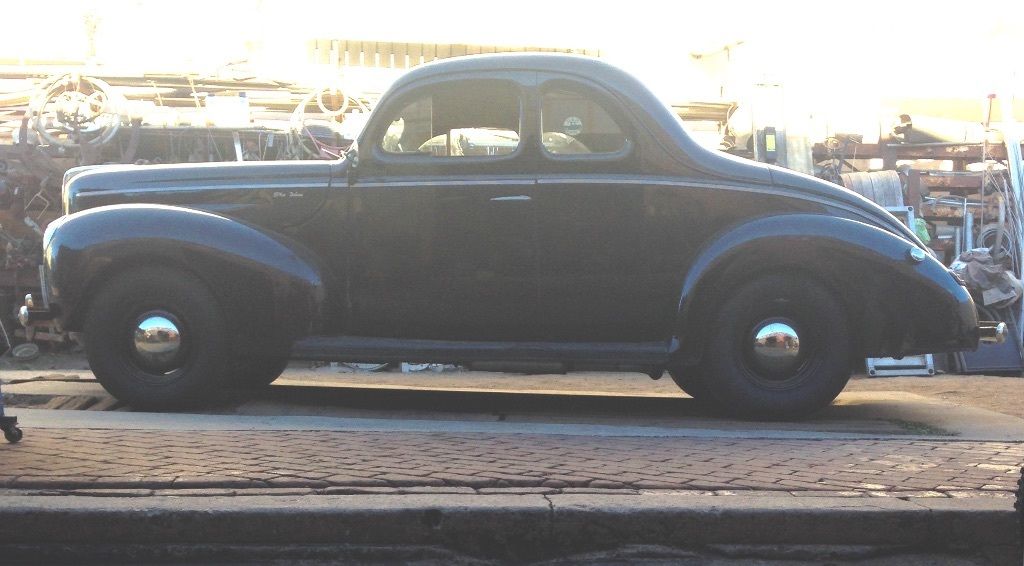 eBay Find: This 1940 Ford Deluxe Is The Perfect Hot Rod – Nailhead Power!