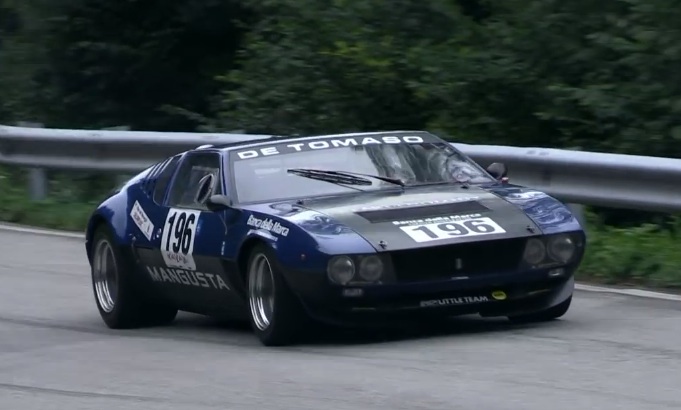 Listen To The Way This De Tomaso Mangusta Carves Up A Hillside In Italy!