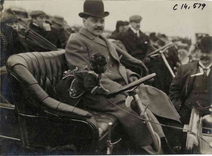 monkey in car