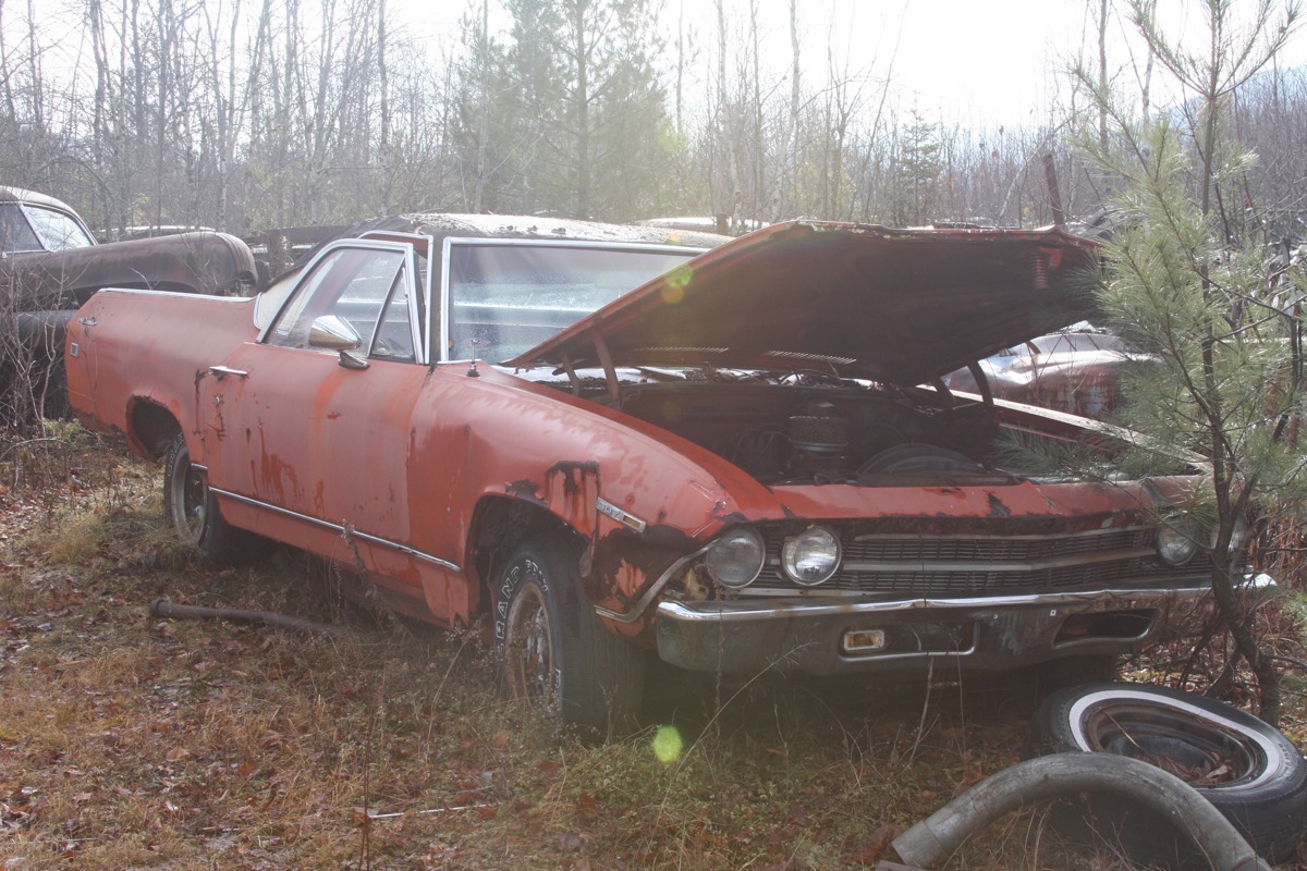 Gates Auto Salvage Tour: More Haunting Visions From The Past In The Yard In Vermont