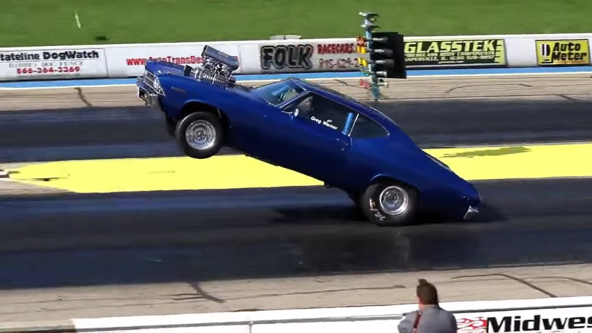 Watch This 565 Cubic Inch Blown 1969 Chevelle Stand On The Bumper For 200 Feet!