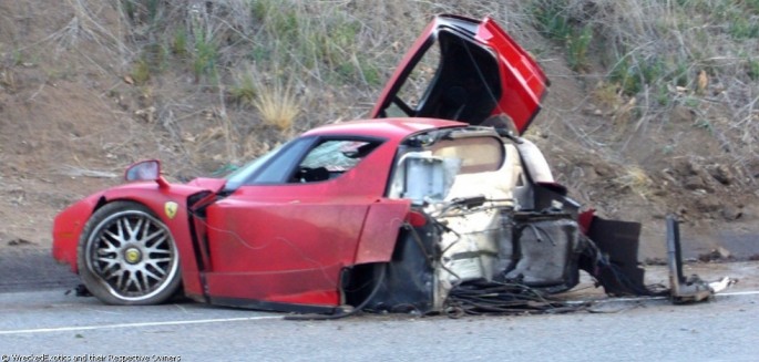 ferrari_enzo_crash_005