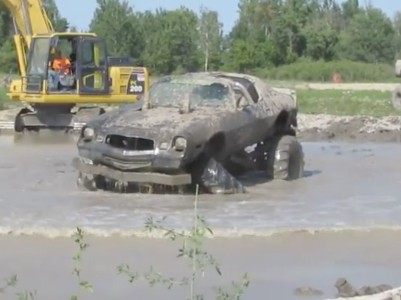 Classic YouTube: We Have Never Seen A Happier Car Than This Broken 4×4 Camaro!