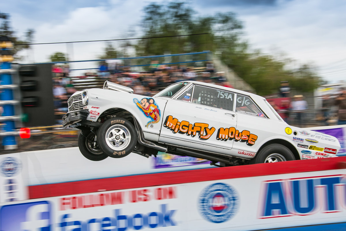 2016 March Meet Coverage: Nothing But Wheelie Photos – Front Ends Flying!