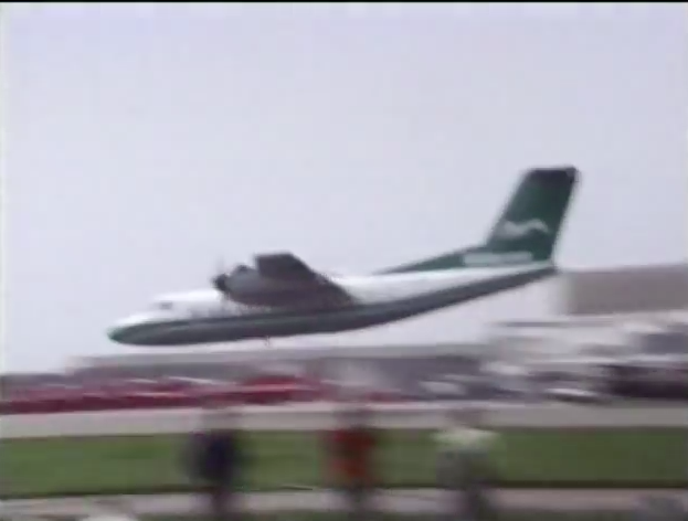 Crazy Video: Watch This de Havilland Canada Dash 7 Perform Short Take Off and Landing Drills – 20-ton Plane Defies Physics