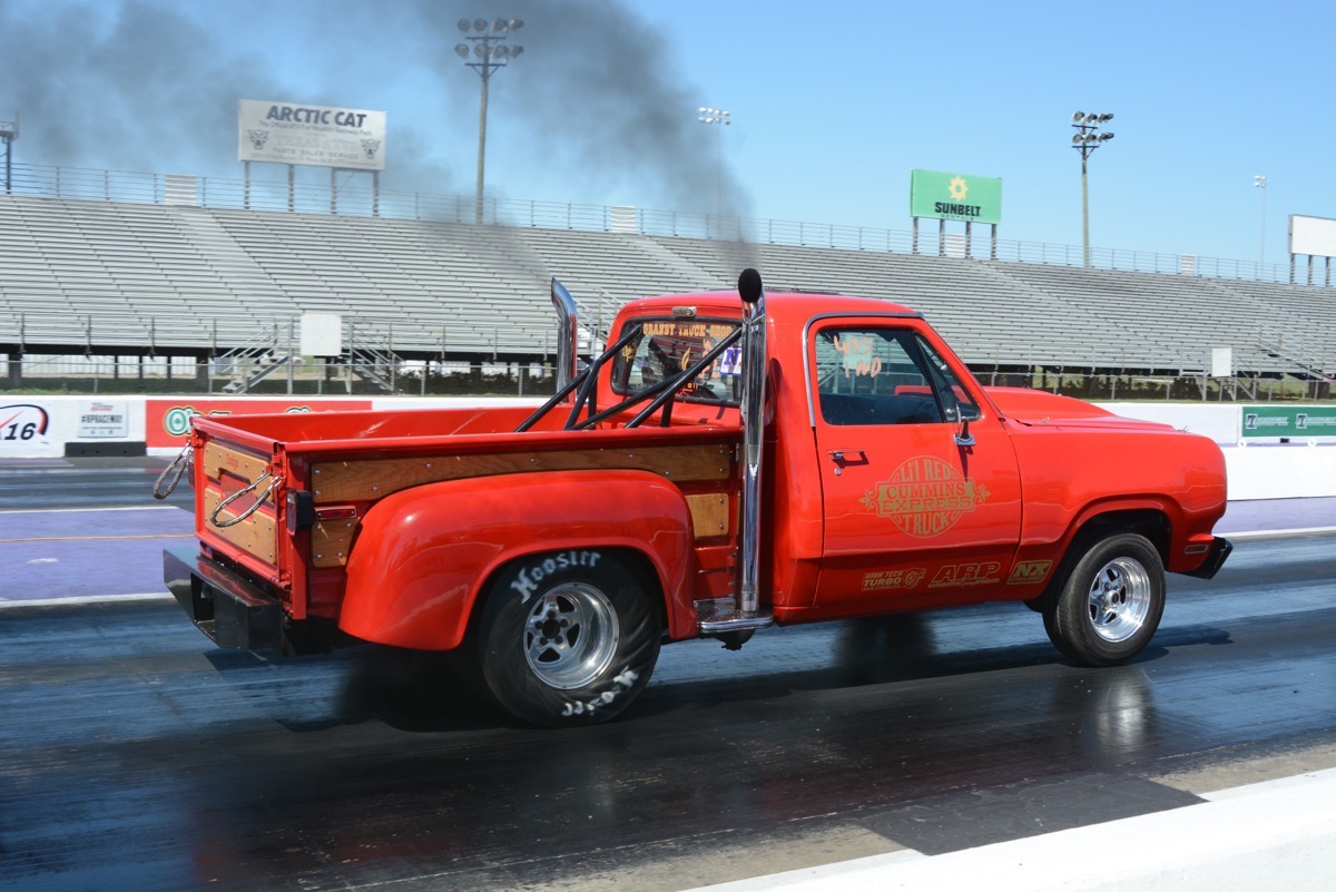 TX2K 2016 Coverage: Hot And Heavy Action From Royal Purple Raceway – Awesome Cars