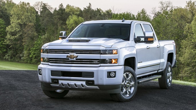 2017 Chevrolet Silverado HD scoop