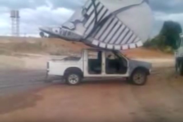 Watching This Massive Excavator Crush A Pickup Like A Piece Of Cheese Is Amazing