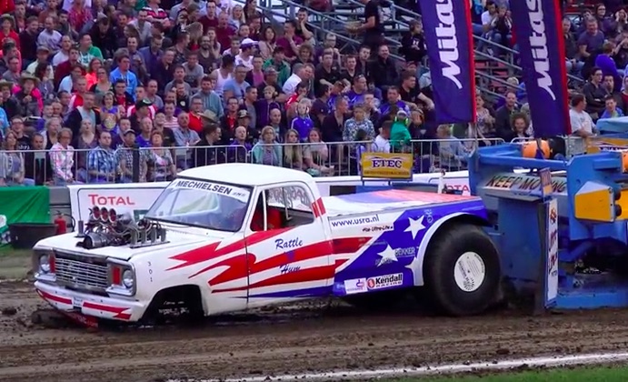 Video: Running Over Your Own Front Axle Is Never A Good Scenario No Matter The Motorsport