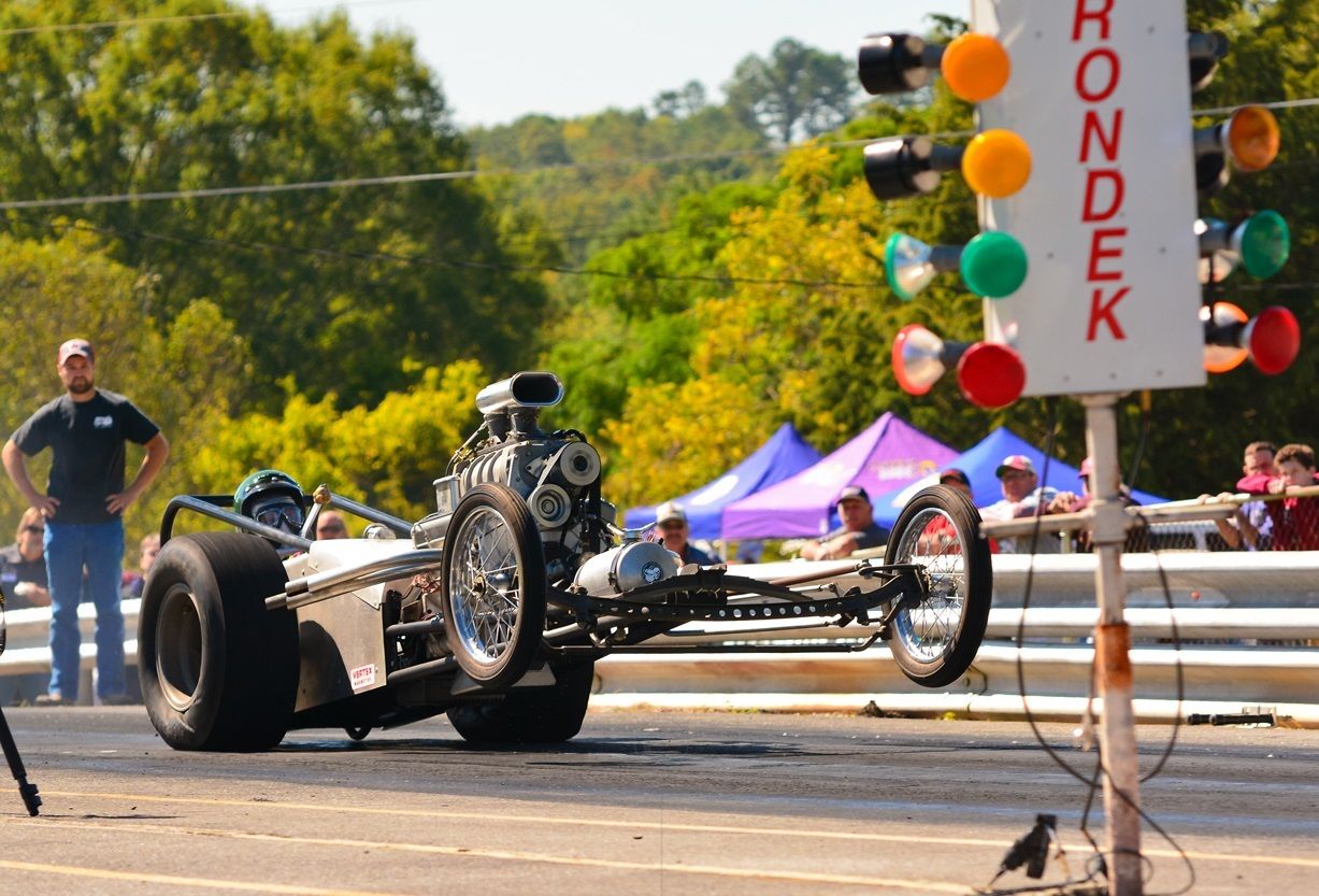 Buy This NOW! A Blown Classic Slingshot Dragster That’s Awesome From One End To The Other