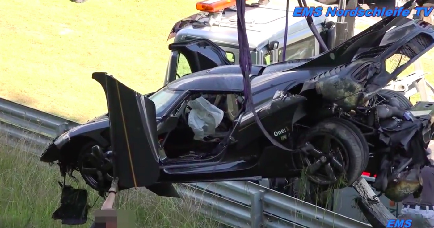 Video: Destroyed Koenigsegg One:1 Being Loaded Onto Ramp Truck – $3.1 Million Scrap