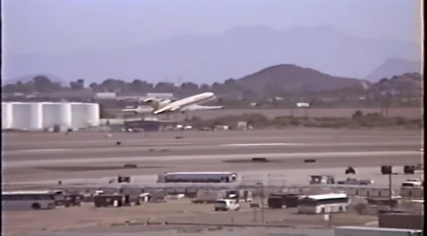 This Airliner Takeoff From the 1990s Teeters On the Brink of Disaster