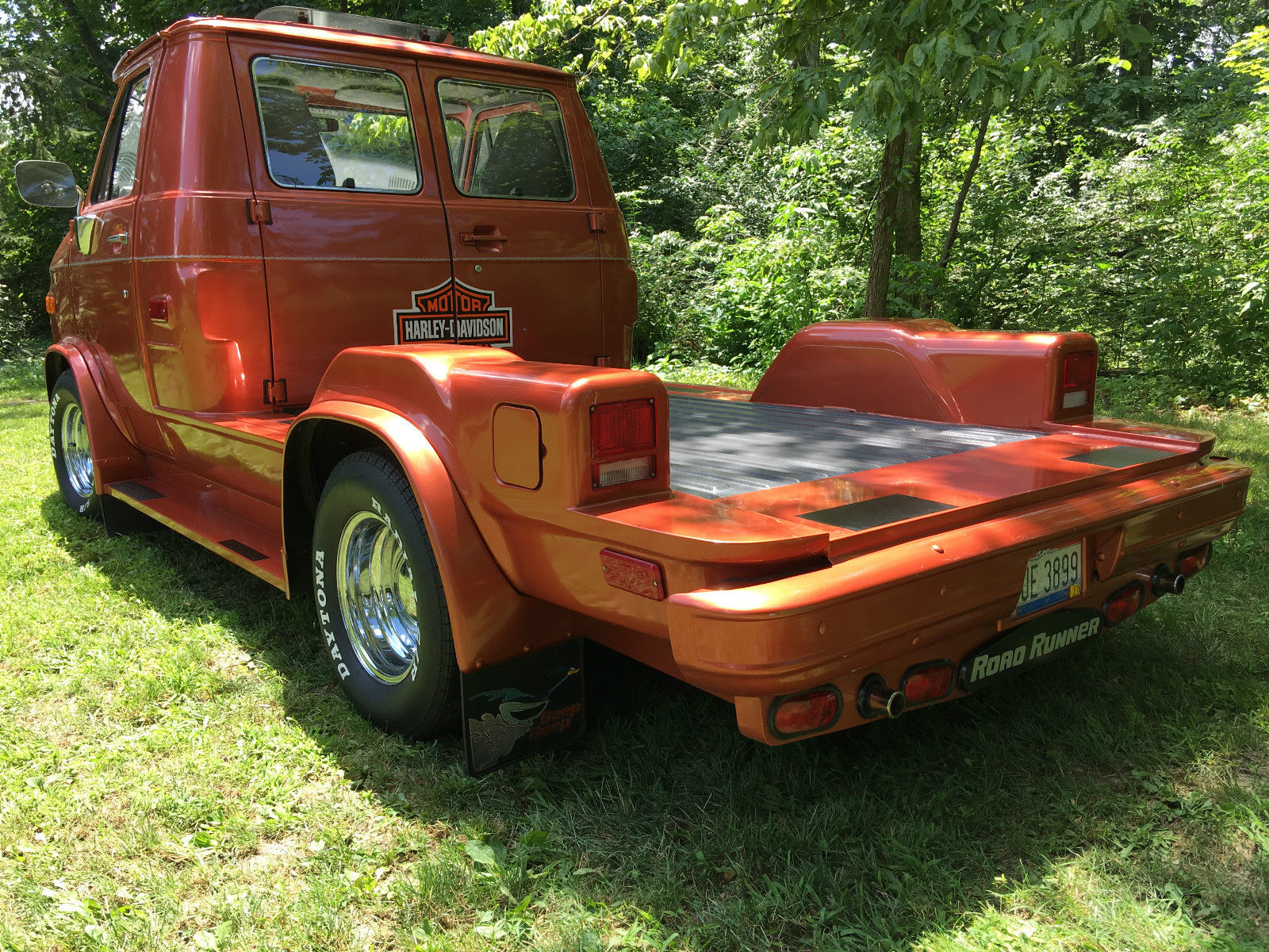 Is It Just Us, Or Does This 1981 Chevrolet G20 Need A Fifth Wheel And Matching Trailer?