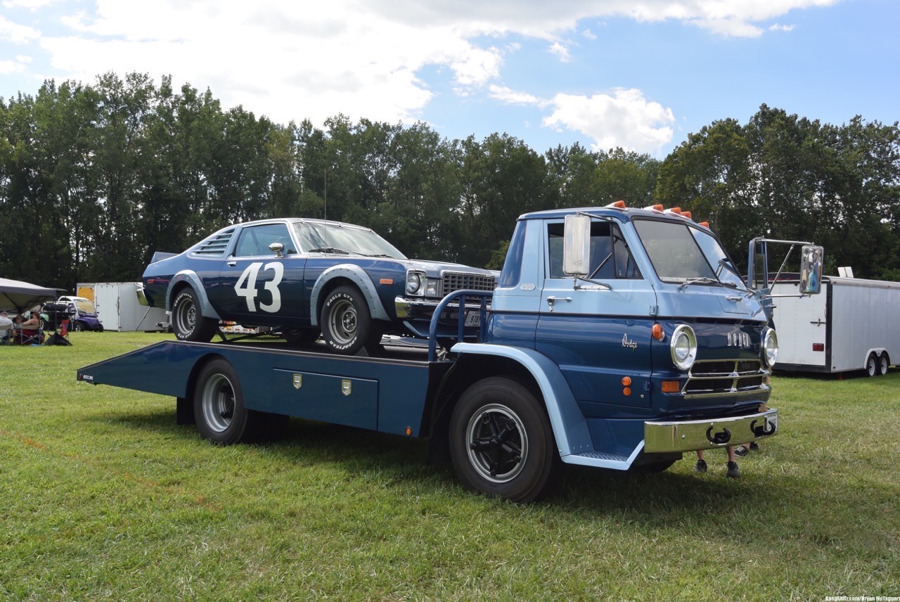2016 Mopar Nats: More Scenes From The “Fun Field” On Friday!