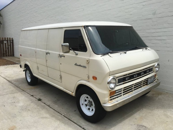 1972-ford-e100-surf-van-4