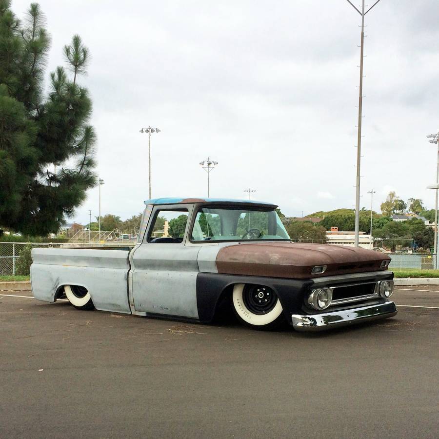 It Might Not Be The Prettiest, But We’re In Love With This Laid Out ’62 C10