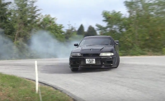 Morning Symphony: An R33 Nissan Skyline Tearing Around A Mountain Pass