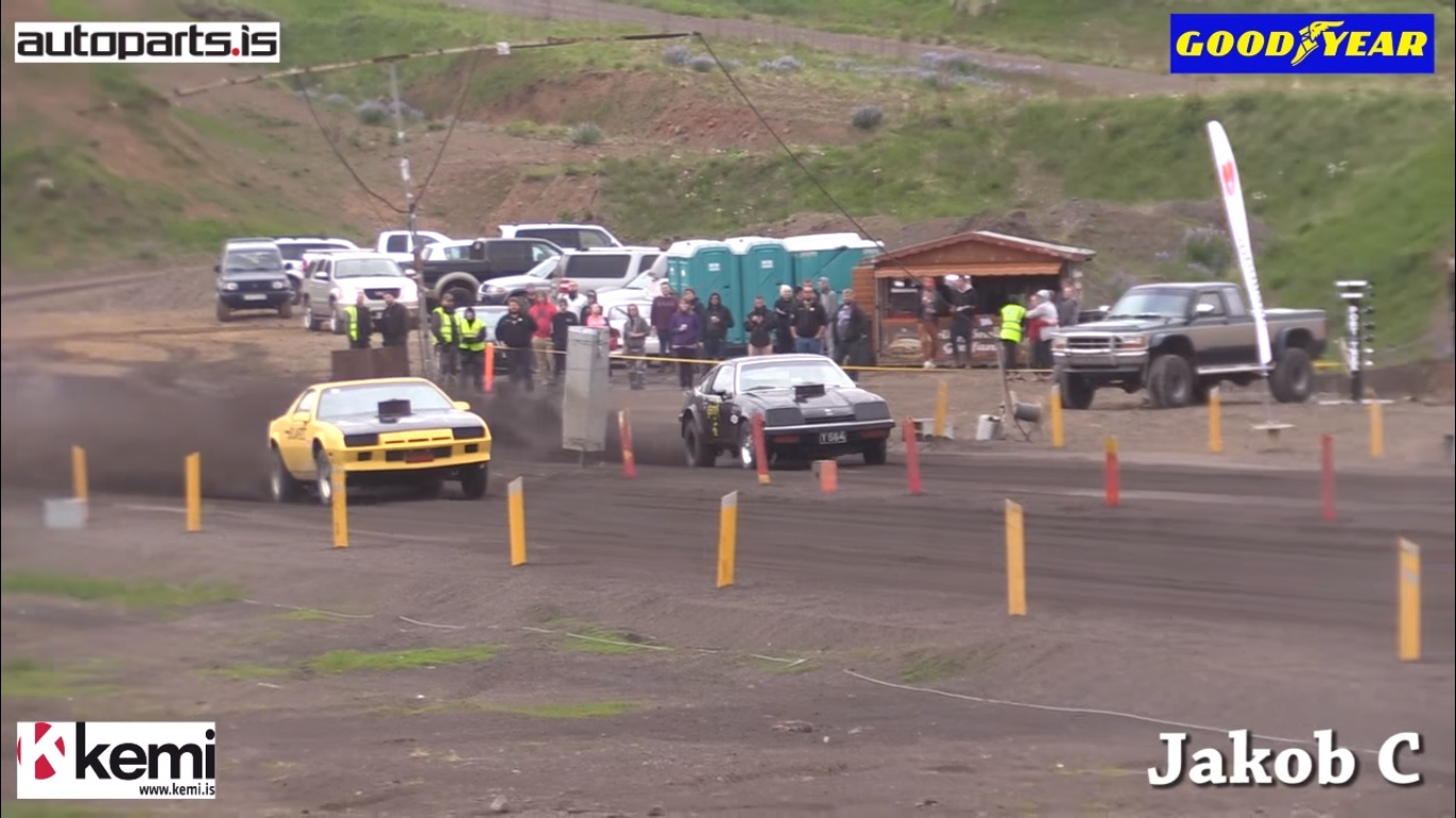 Sand Drags In Iceland Have a Bit of Everything, Including a Third-Gen Camaro!