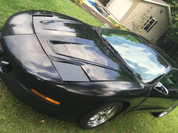 Rough Start: This 1995 Pontiac Firebird Formula Is The Old Musclecar For Generation Z Drivers!