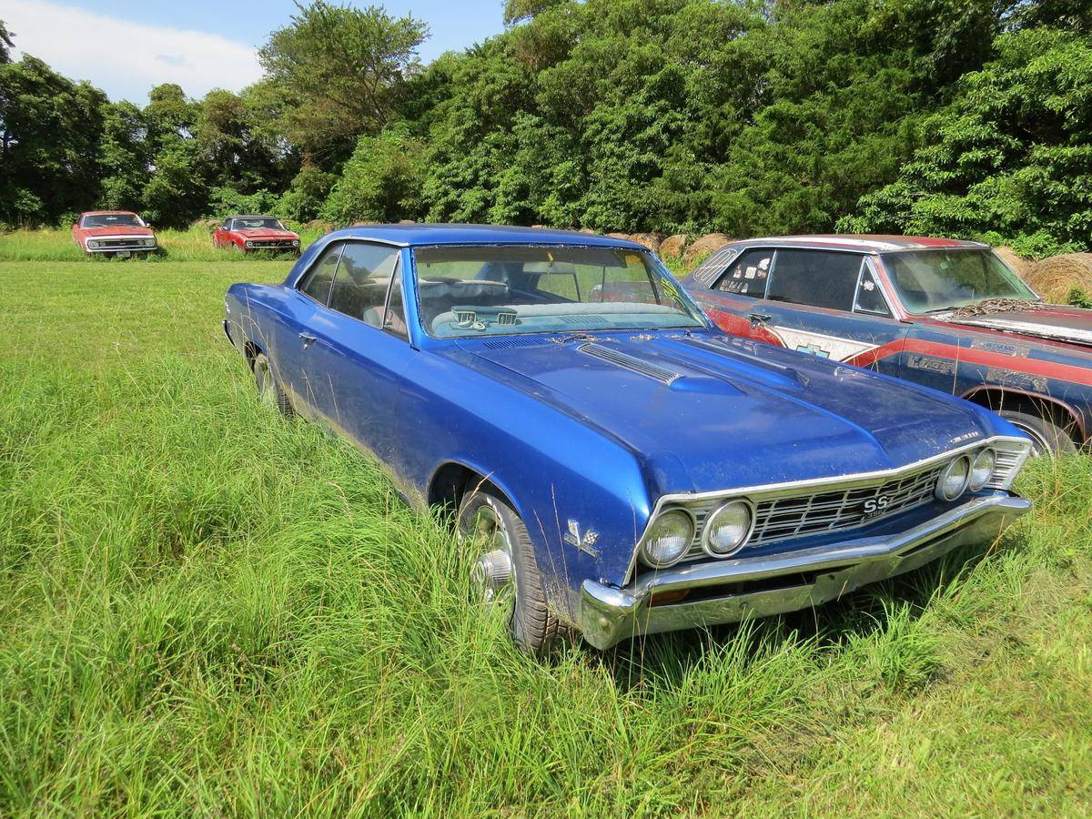 Auction Alert! We Have Found The Coolest Old Car Auction That’s Going On Right Now (It Ends 10/1)