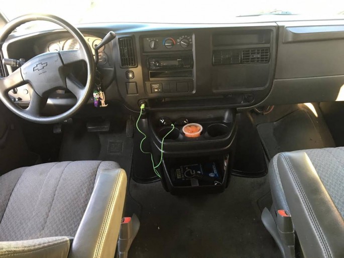 2004-chevrolet-express-g2500-12-passenger-6