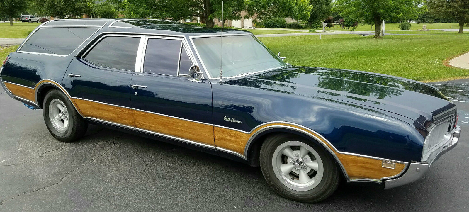 We Want The Wagon: This 1969 Oldsmobile Vista Cruiser Is Ripe With Possibilities!