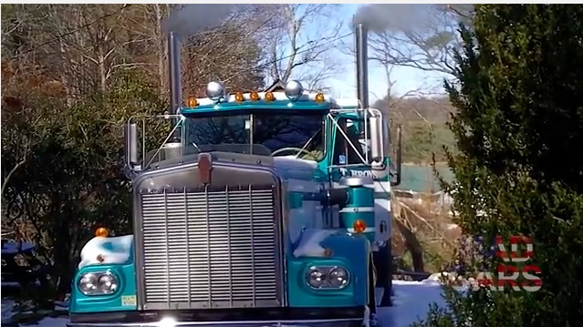 This Video Of Big Rig Cold Starts Is Pretty Awesome – Lots Of These Big Engines Don’t Sound Happy!