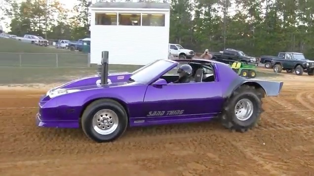 Sand Thing Is Our New Favorite Third Generation Camaro Ever – Dirt Drags!