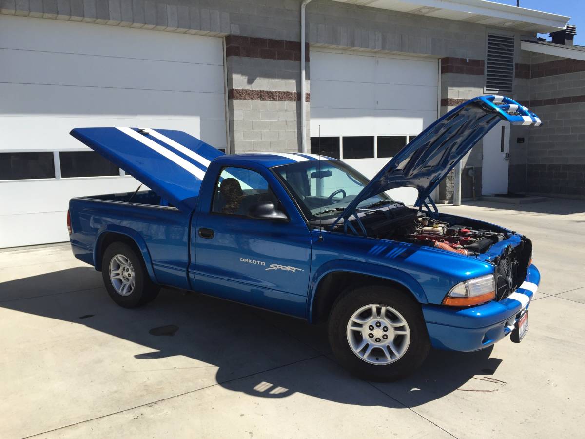 Money No Object: This Viper-Powered Dodge Dakota Is Like Standing In The Open With A Sledgehammer!