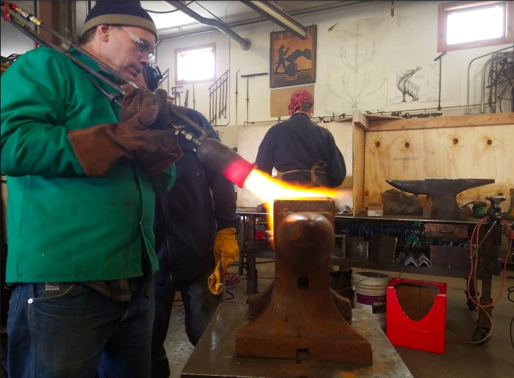 Anvil Repair Tech – Seriously, This Is A Cool Story About Repairing An Anvil!