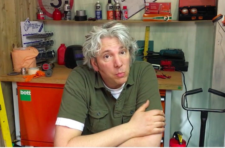 Edd China May Not Like Mike Brewer At The Moment But He Does Not Want You To Kill Him