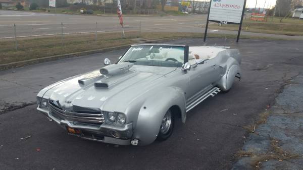 This Used To Be An 1972 Cutlass – It Is Now A “Sports Car”