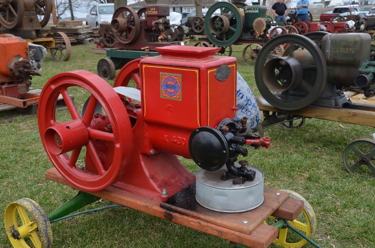 Cool Old Junk Gallery: We Hit A Farm Auction And Found Engines, Trucks, and BangShifty Stuff